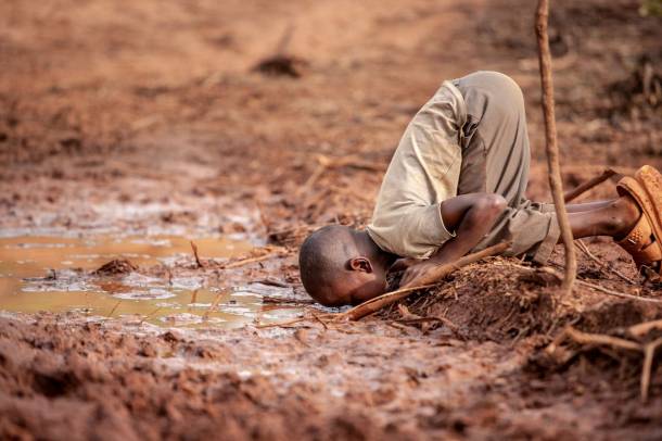 Szomjúság (Kakamega, Kenya)
Forrás: www.ciwem.org
Szerző: Frederick Dharshie Wissah